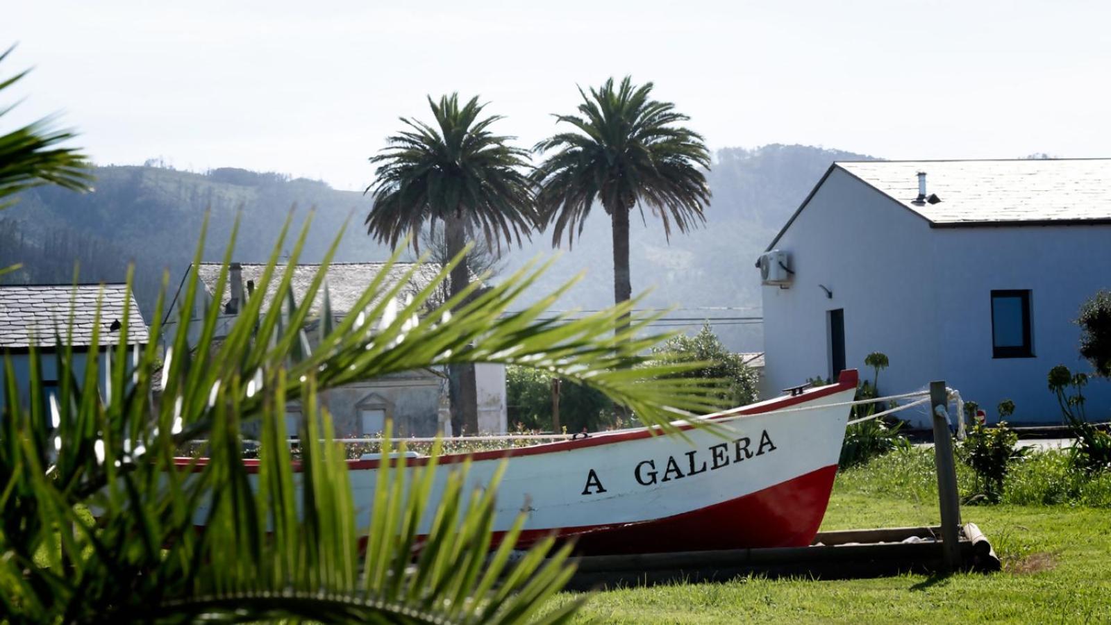 Apartamentos Turisticos A Galera Ribadeo Esterno foto